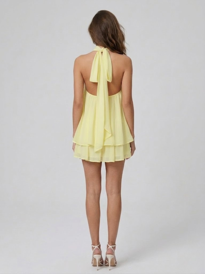 Robe courte pour femme avec col haut américain, dos nu et volants à fronces