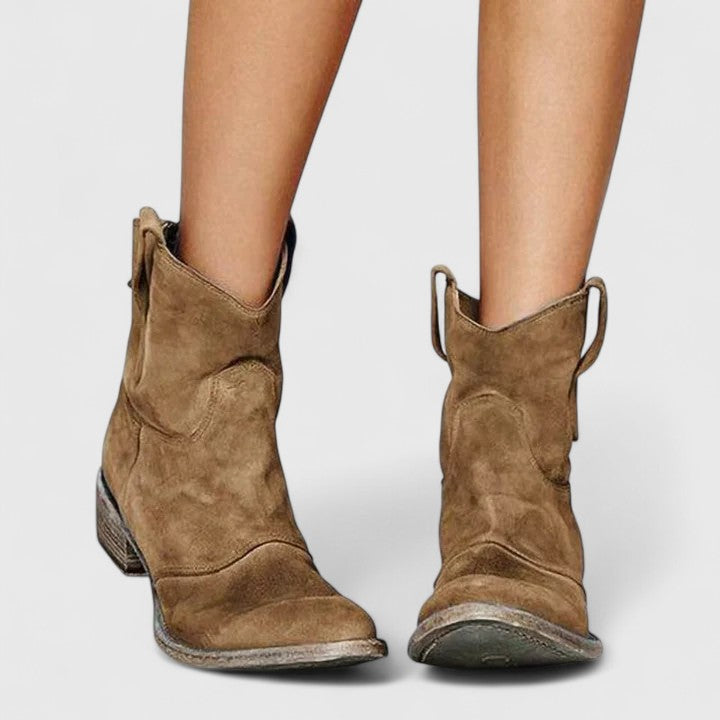 Boots, Lily & Sam, image 7