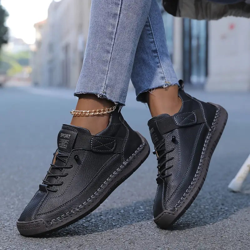 Sneakers, Lily & Sam, image 3