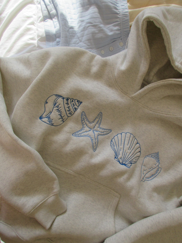 Unisex Sweatshirt with Shells, Lily & Sam, image 1