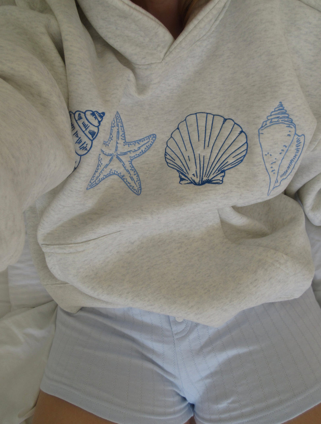 Unisex Sweatshirt with Shells, Lily & Sam, image 3