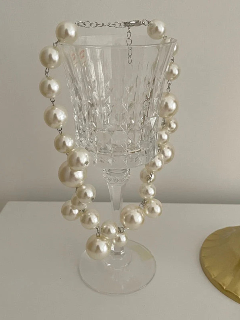 Maria Bold Pearl Necklace, Lily & Sam, image 2