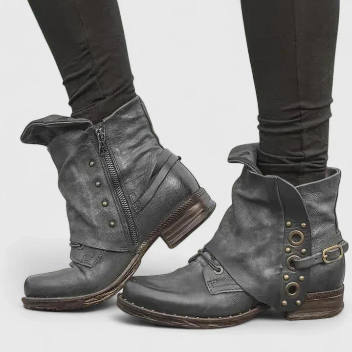 Boots, Lily & Sam, image 3