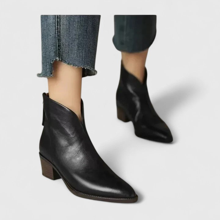 Boots, Lily & Sam, image 3