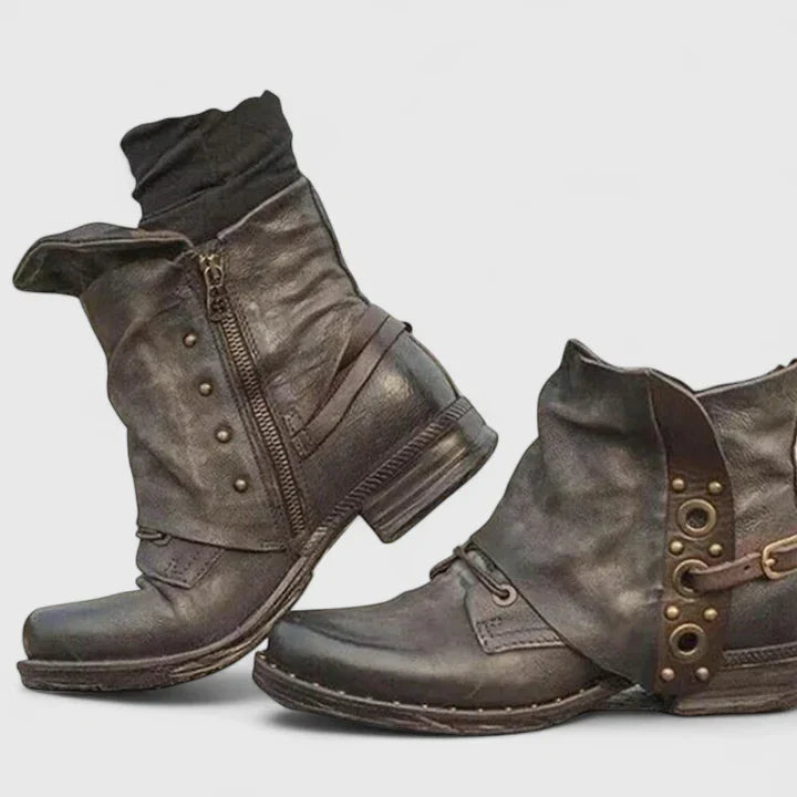 Boots, Lily & Sam, image 4