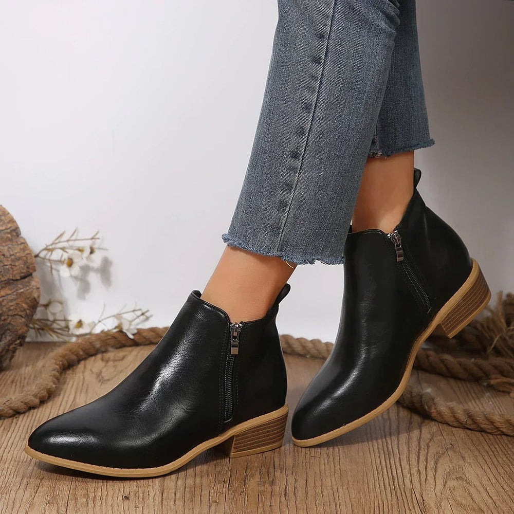 Boots, Lily & Sam, image 2