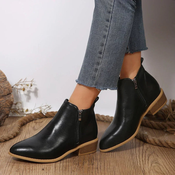 Boots, Lily & Sam, image 2