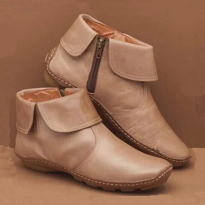Boots, Lily & Sam, image 2