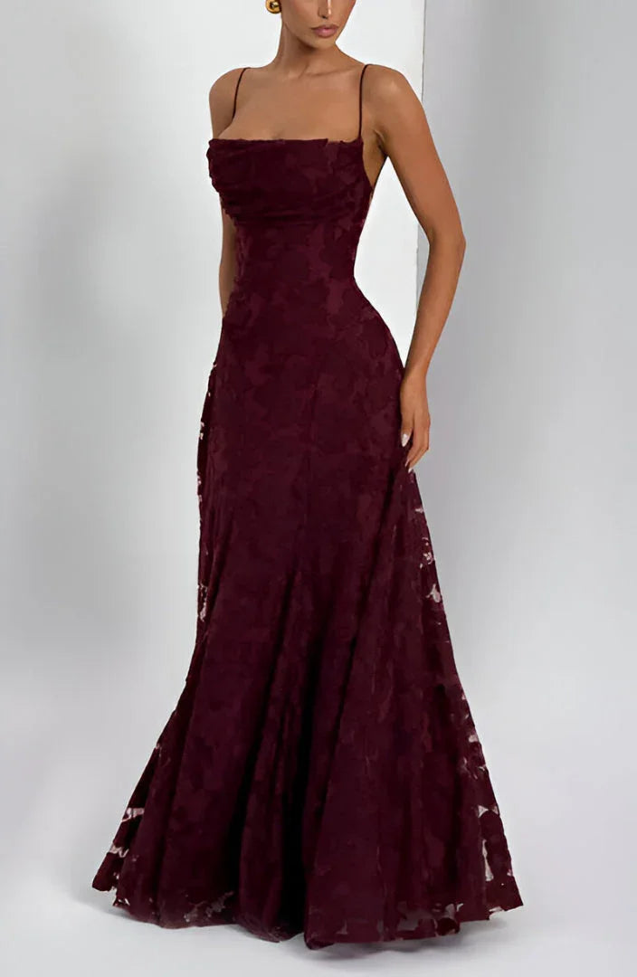 Robe longue femme à fines bretelles et motifs floraux