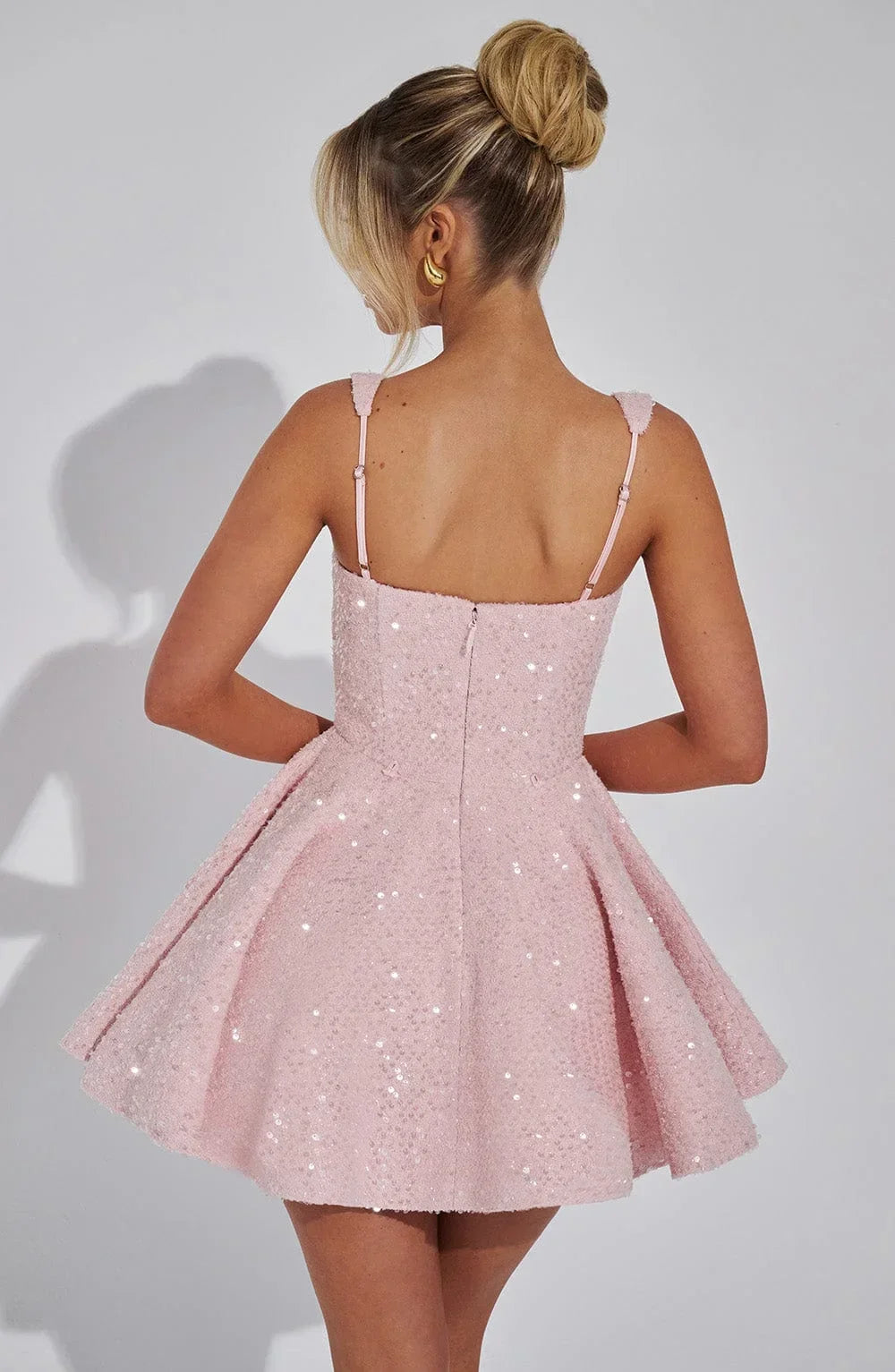 Robe courte en sequins pour femme avec bretelles et nœud
