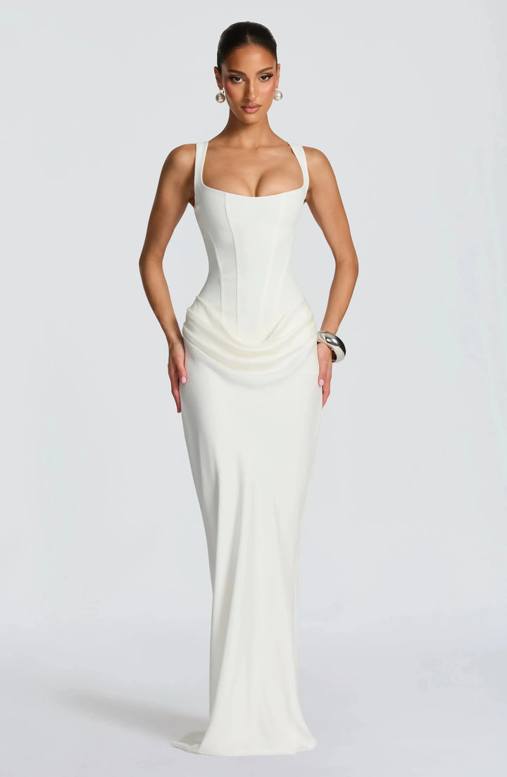 Robe longue ajustée femme dos nu